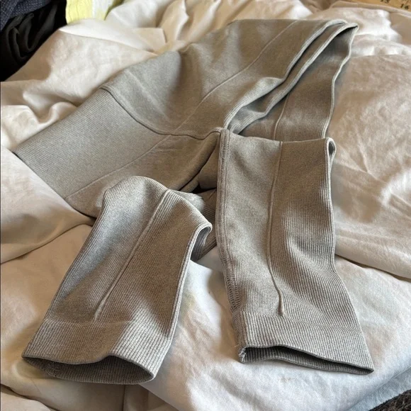 Free People Movement ribbed pull on stretchy light grey legging pants xs/s - Picture 9 of 10